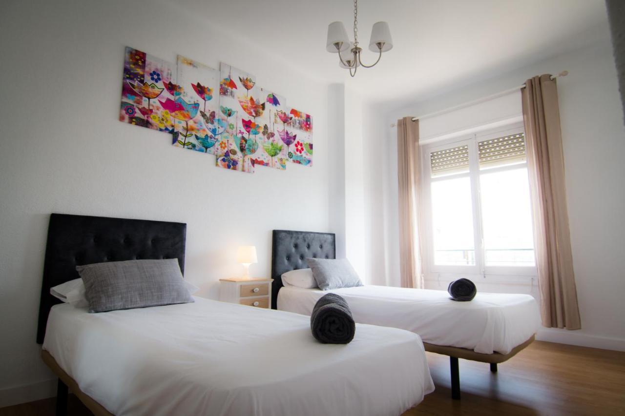 Holidays2Malaga Terraza & Junto Puerto Deportivo ภายนอก รูปภาพ
